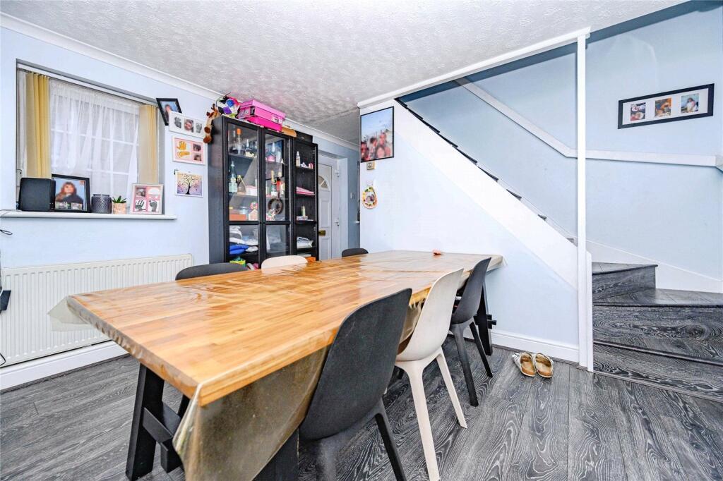 House in Luton - View 4