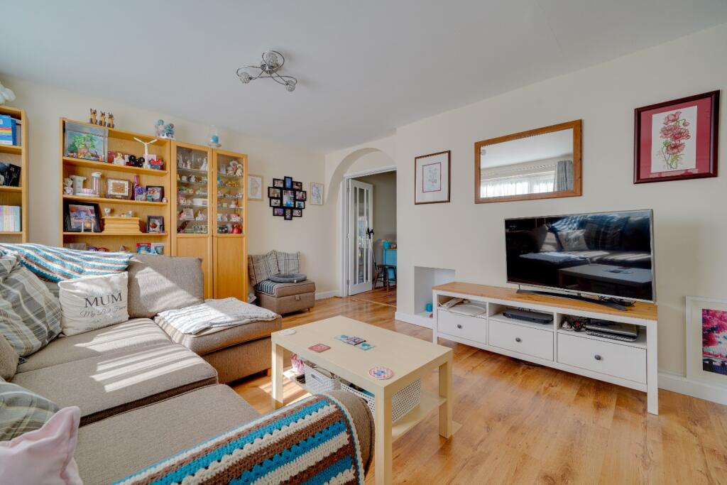 Ilex Road, St. Ives, Cambridgeshire, PE27 photo 3
