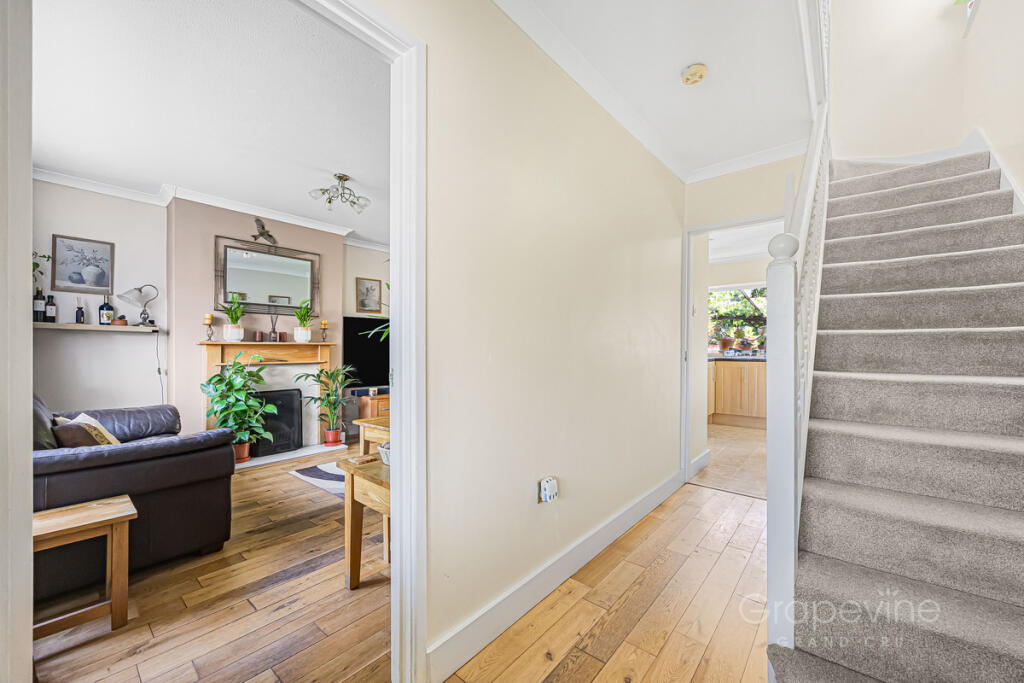 Chaseside Avenue, Twyford, RG10 - View 3