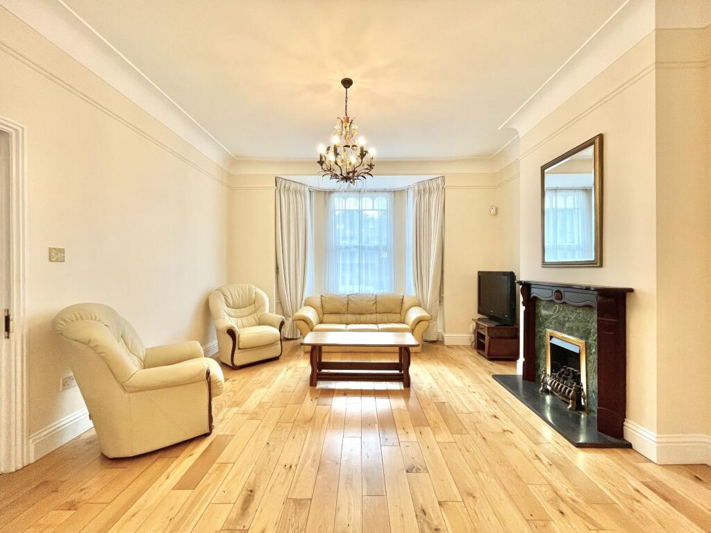 Main image of property: TO RENT - Windsor Road, London