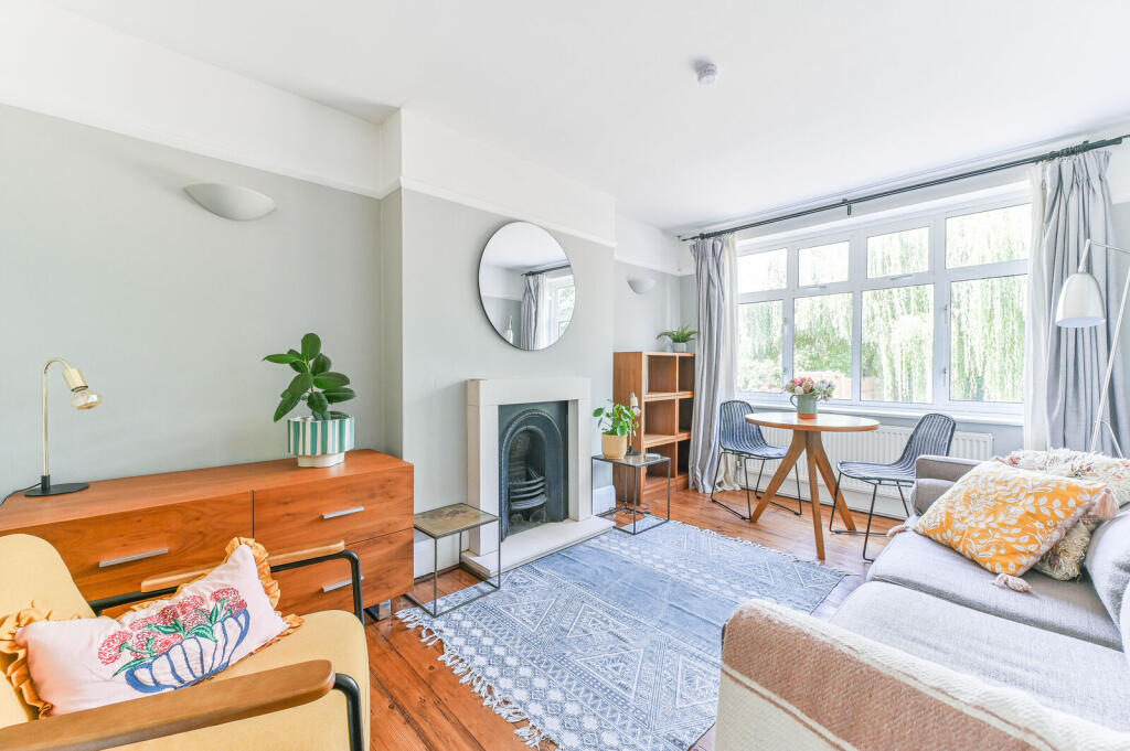 Apartment in London - View 3