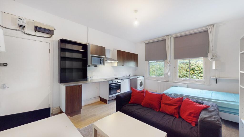 Studio flat for rent