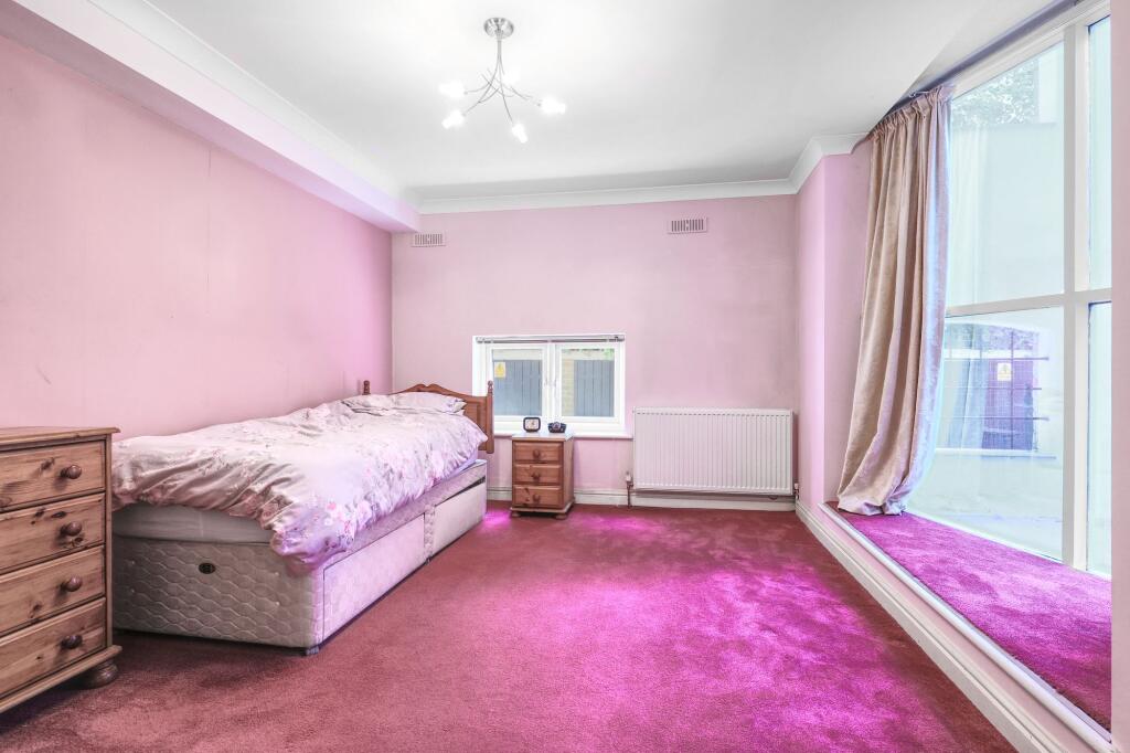 Apartment in Stevenage - More