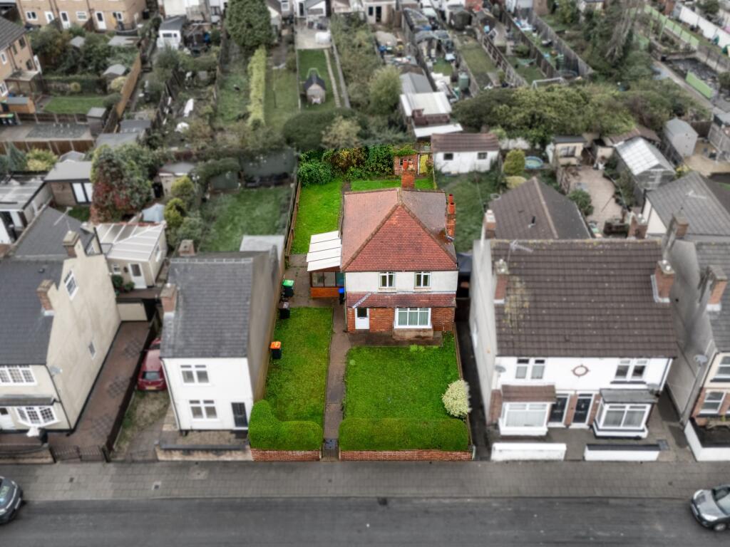 3-bed detached on Bath Street, Sutton-in-Ashfield, Nottinghamshire, £120,000