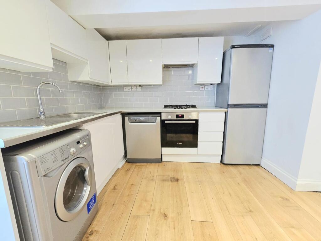 Apartment in London - View 2
