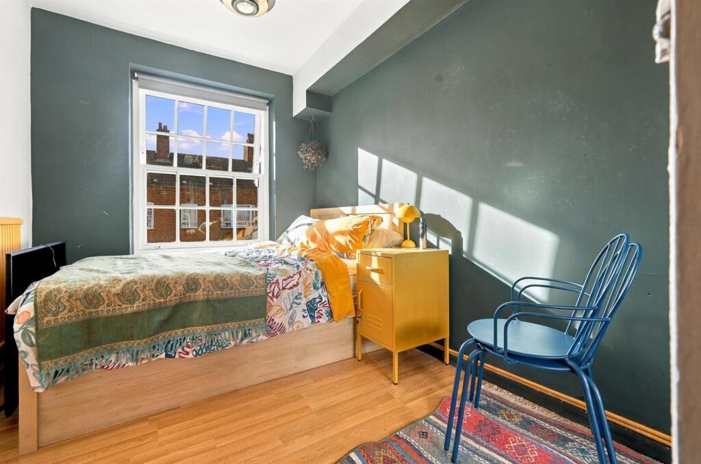 Apartment in London, Bethnal Green - View 5