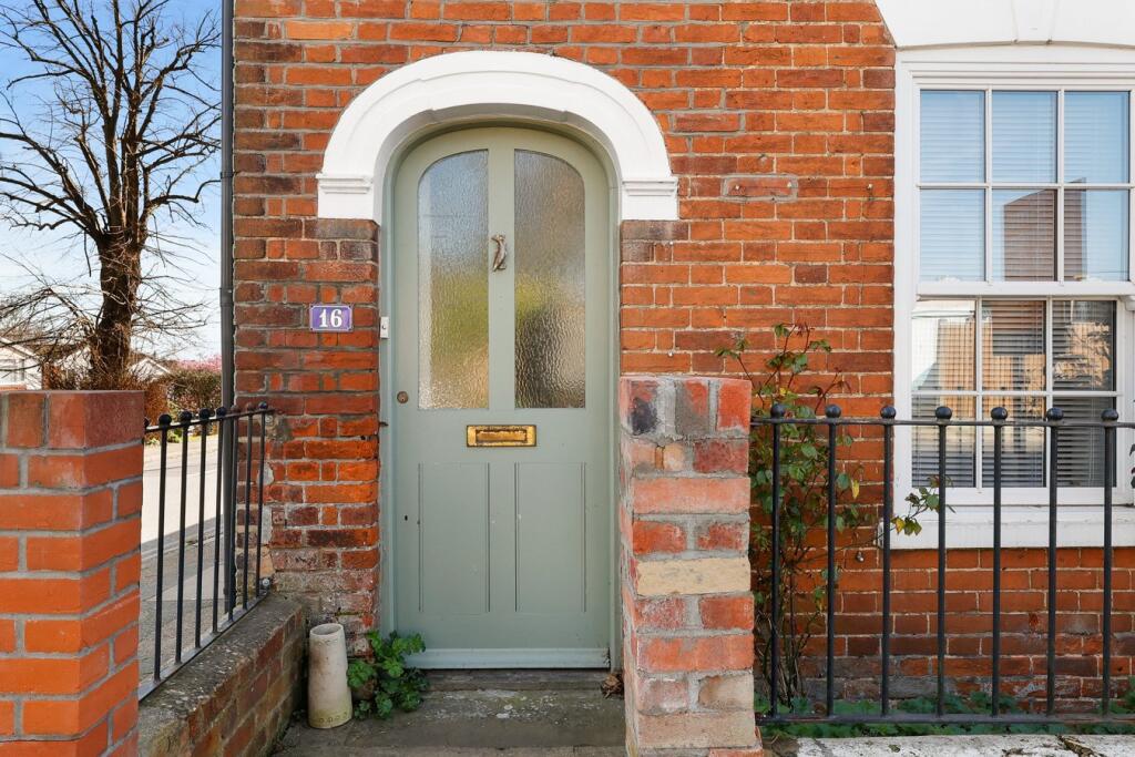 Belle Vue Road, Wivenhoe, Colchester, CO7 photo 3