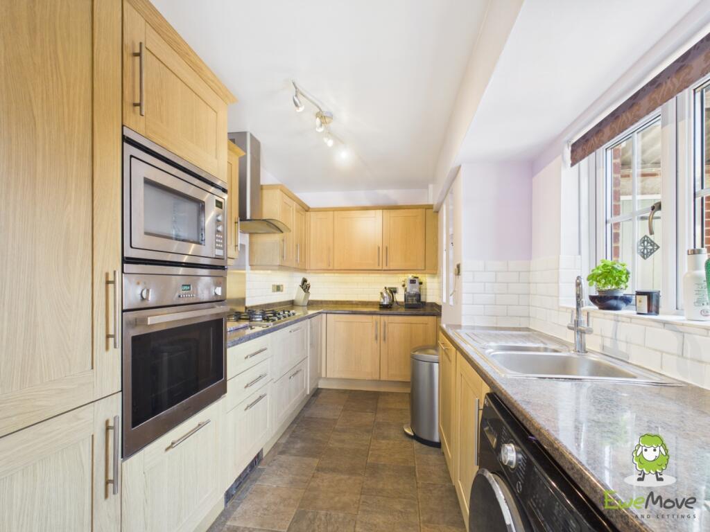 House in Basingstoke and Deane, Basingstoke - View 4
