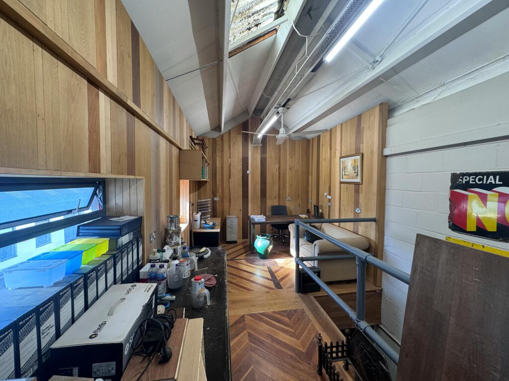 Unit 16 Brook Lane (5)