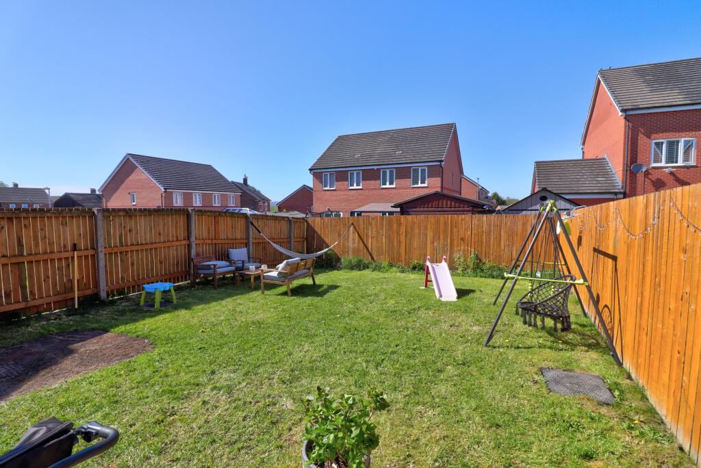 Windermere Road, Manchester, M24 photo 4