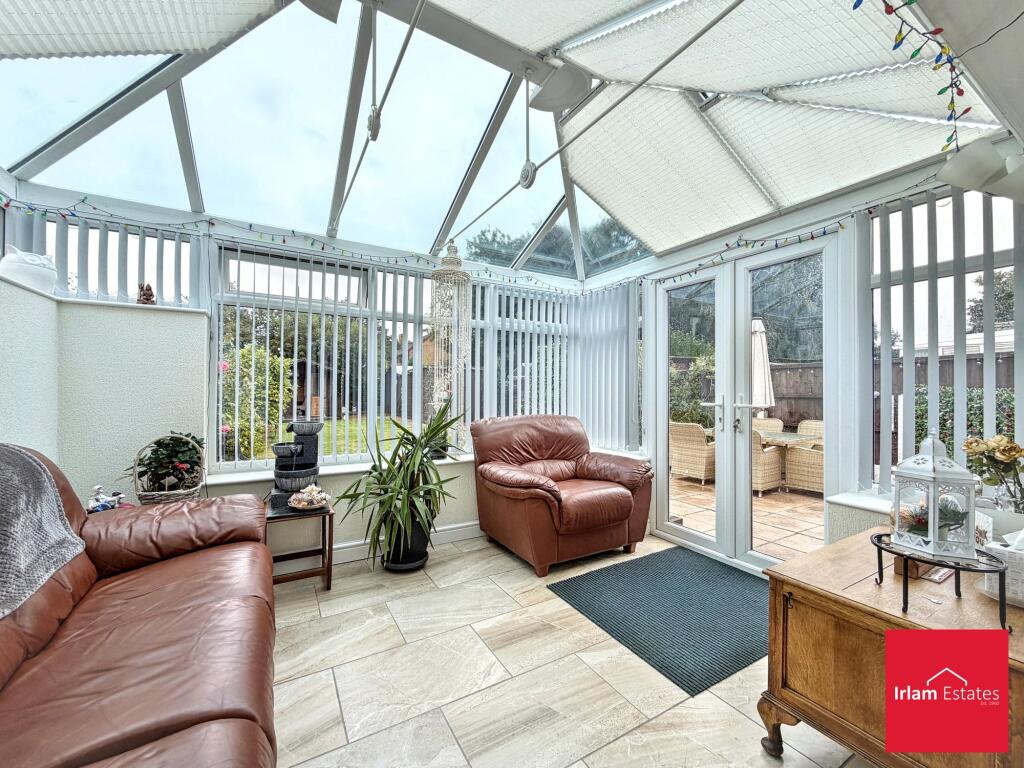 House in Salford, Higher Irlam - More