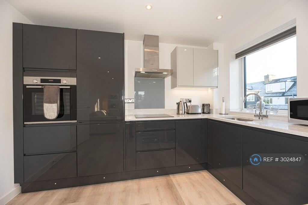 Apartment in Chelmsford - View 4