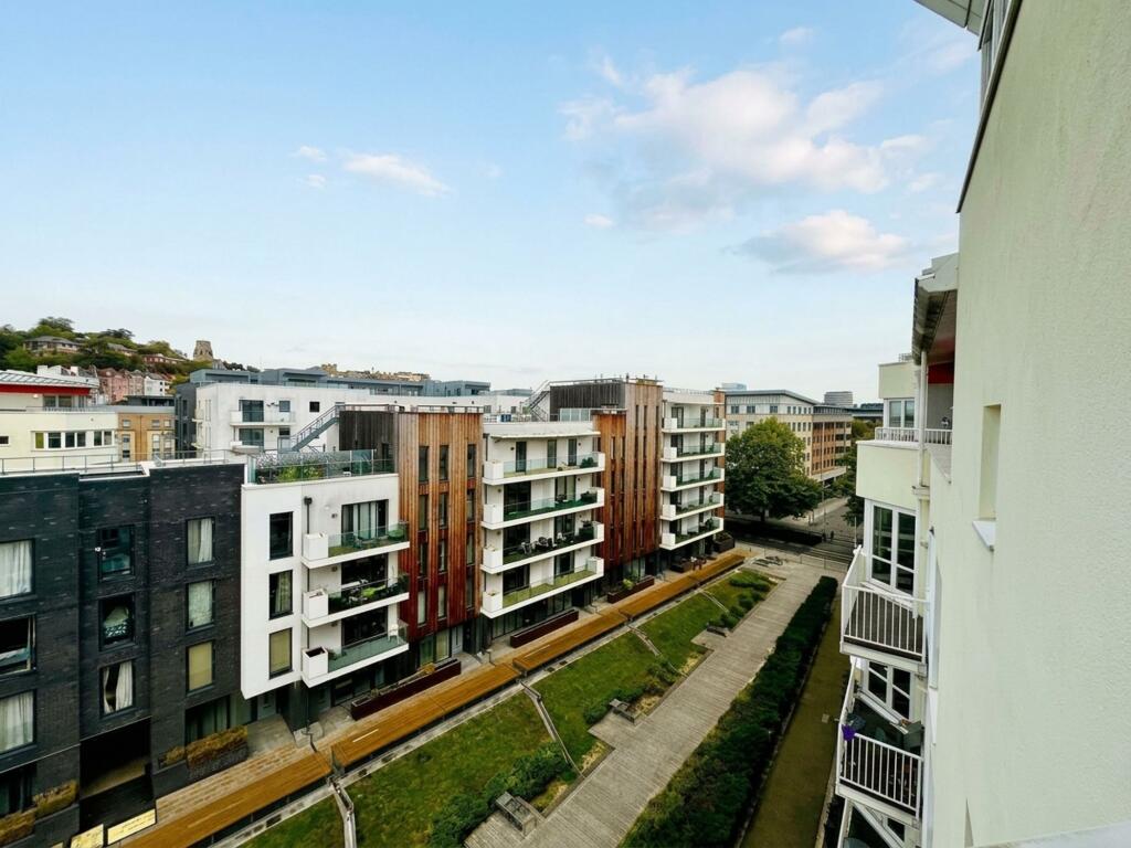 Harbourside, The Crescent, BS1 5JQ photo 4