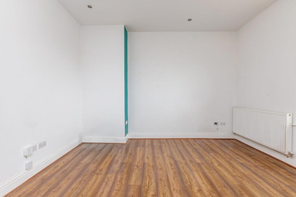 Apartment in Bristol, Bedminster - View 5