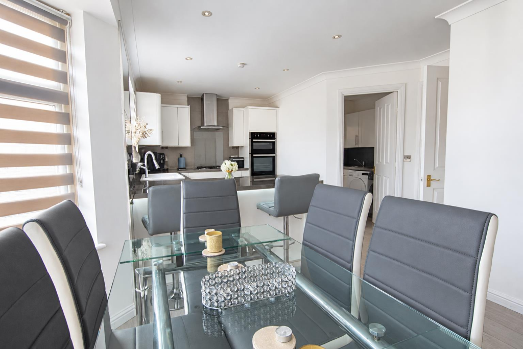 House in Tullibody, Clackmannanshire - More