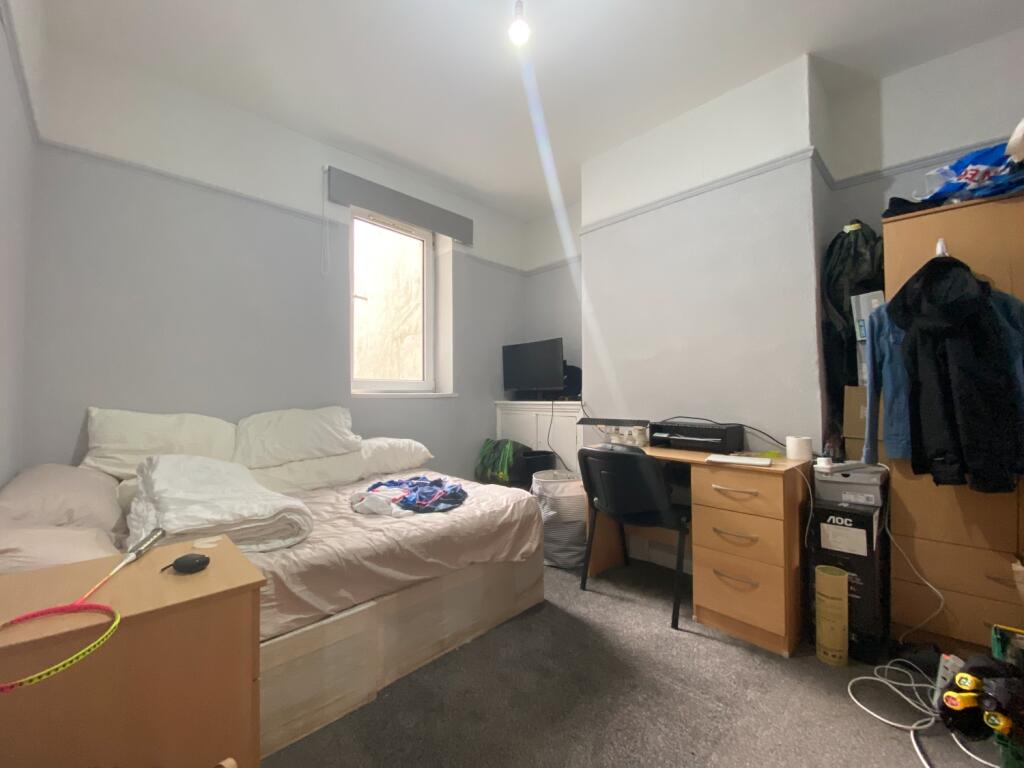 House in Cardiff, Maindy, Cathays - More