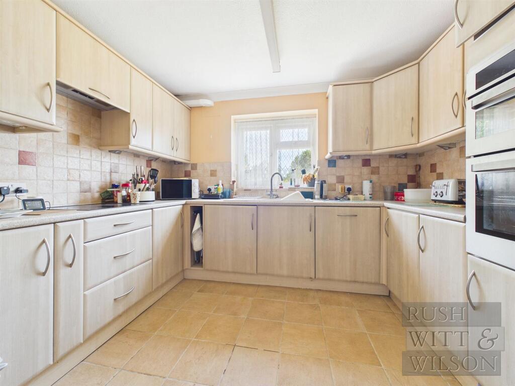 Piltdown Close, Bexhill-On-Sea photo 4