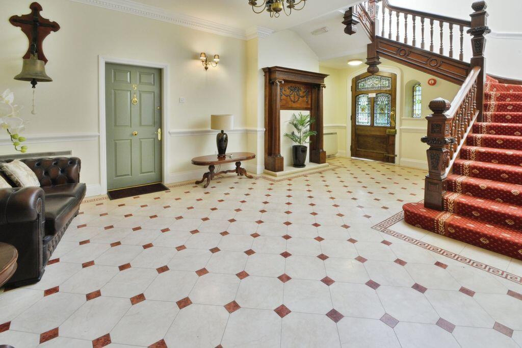 Oakley Hall, Cirencester, Gloucestershire photo 2