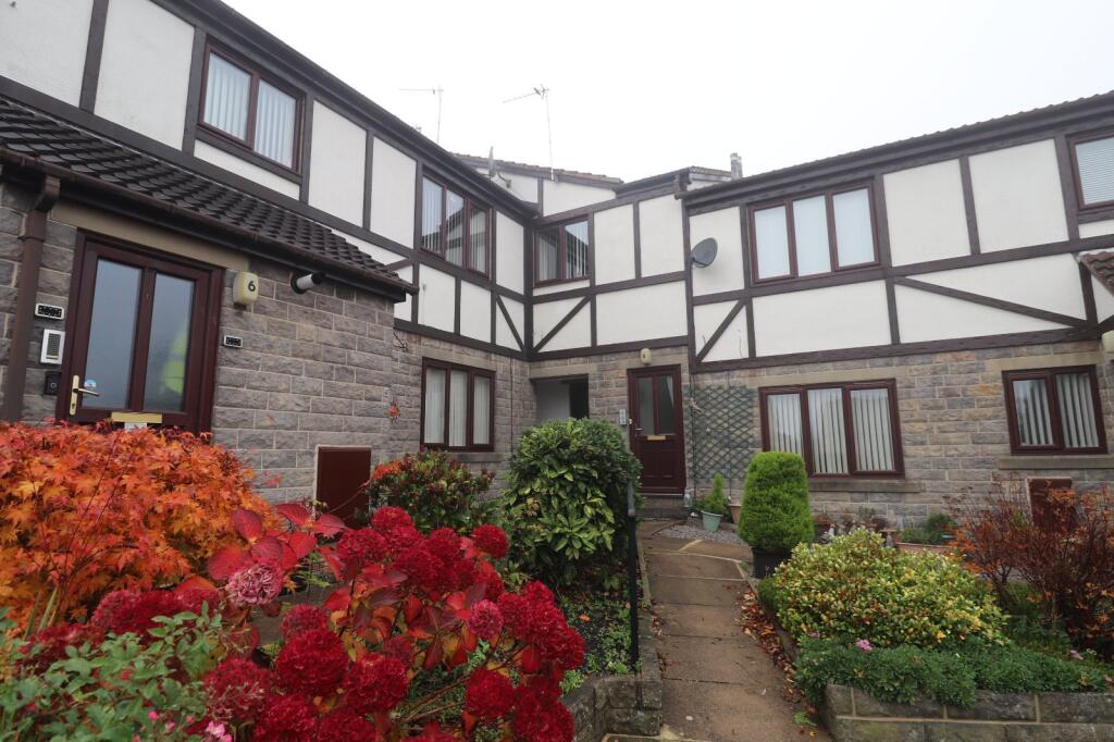 Main image of property: Regency Park Grove, Pudsey, West Yorkshire, LS28