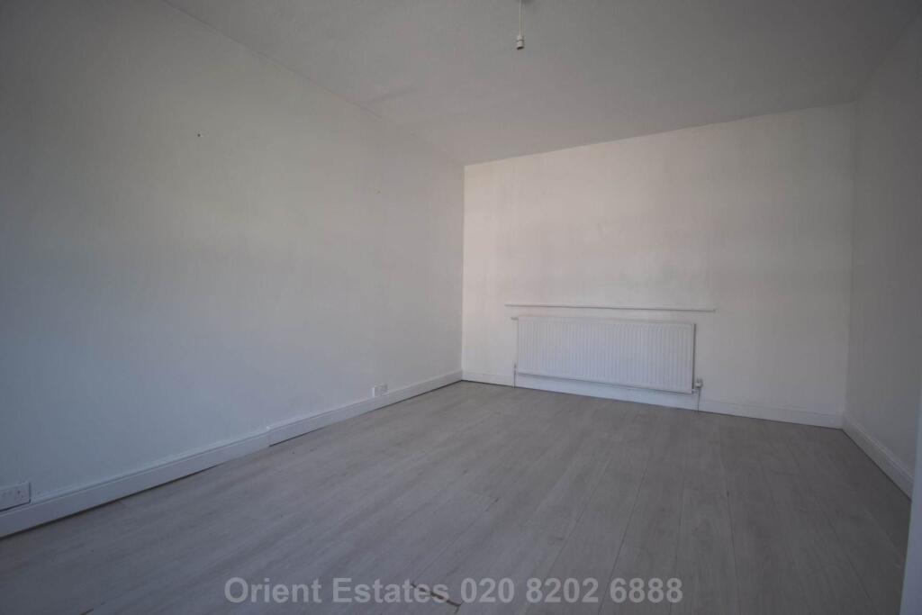 House in London - View 2