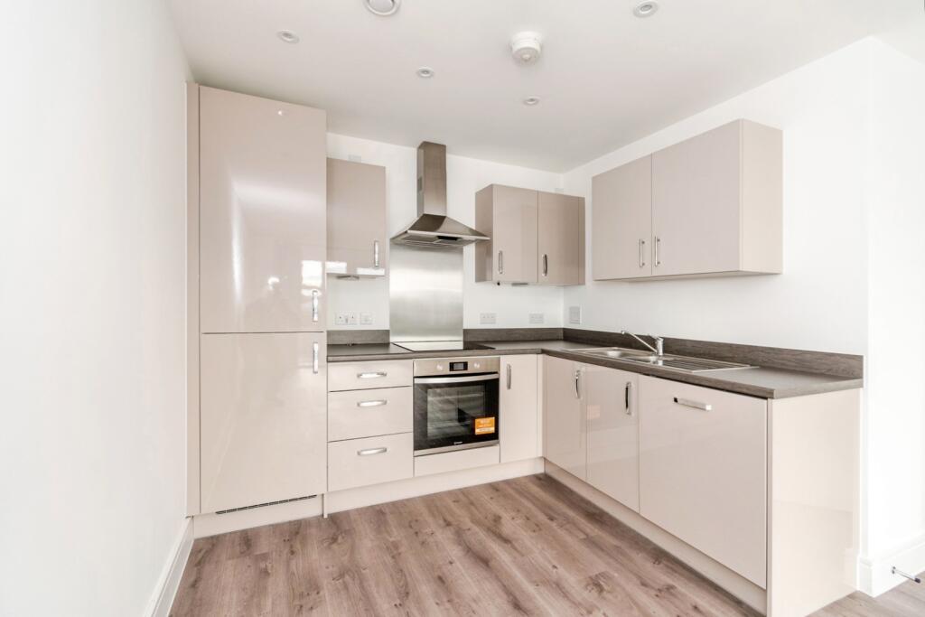 Thomas Blake Avenue, SOUTHAMPTON, Hampshire, SO14 photo 4