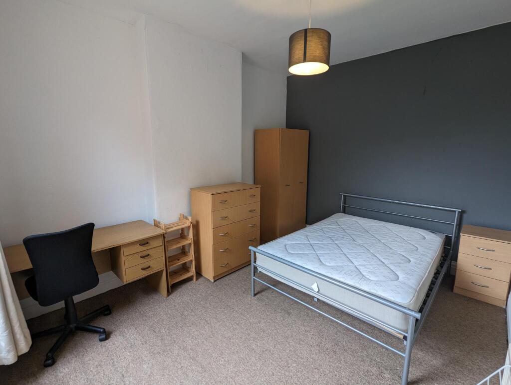 Additional image 7 of Hubert Road - 4 bed, Selly Oak, West Midlands, B29