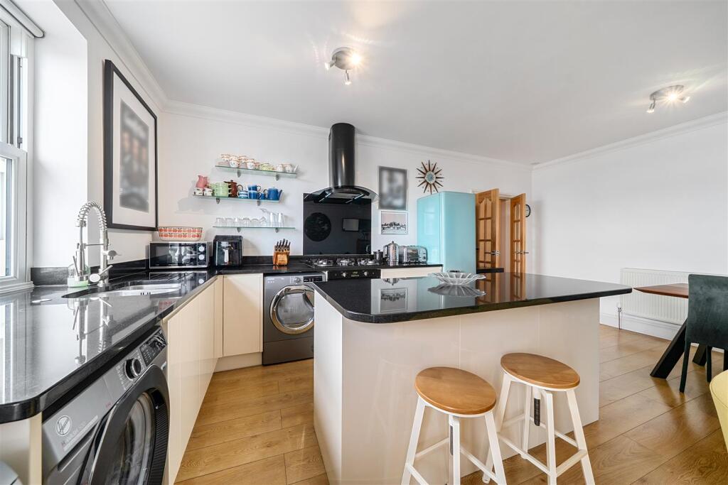 Apartment in Portsmouth - View 4