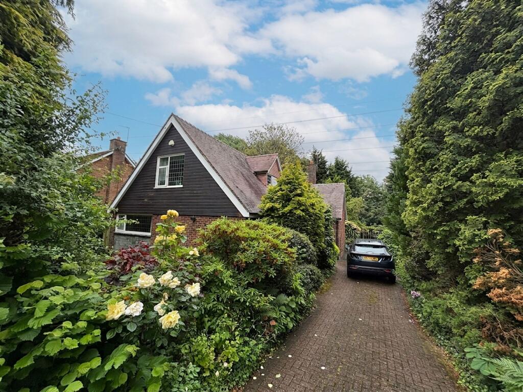 Main image of property: Sefton Drive, Worsley, M28
