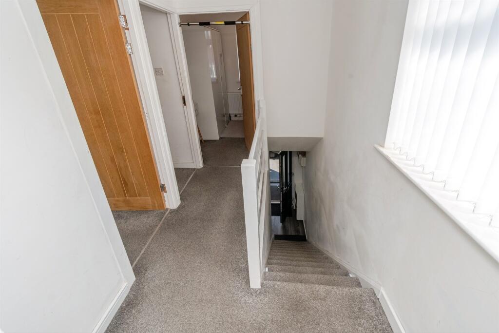 House in Walsall, West Midlands - More
