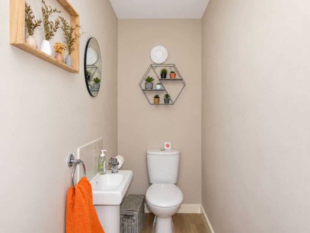 Petherbridge Close, Amesbury, Salisbury photo 4