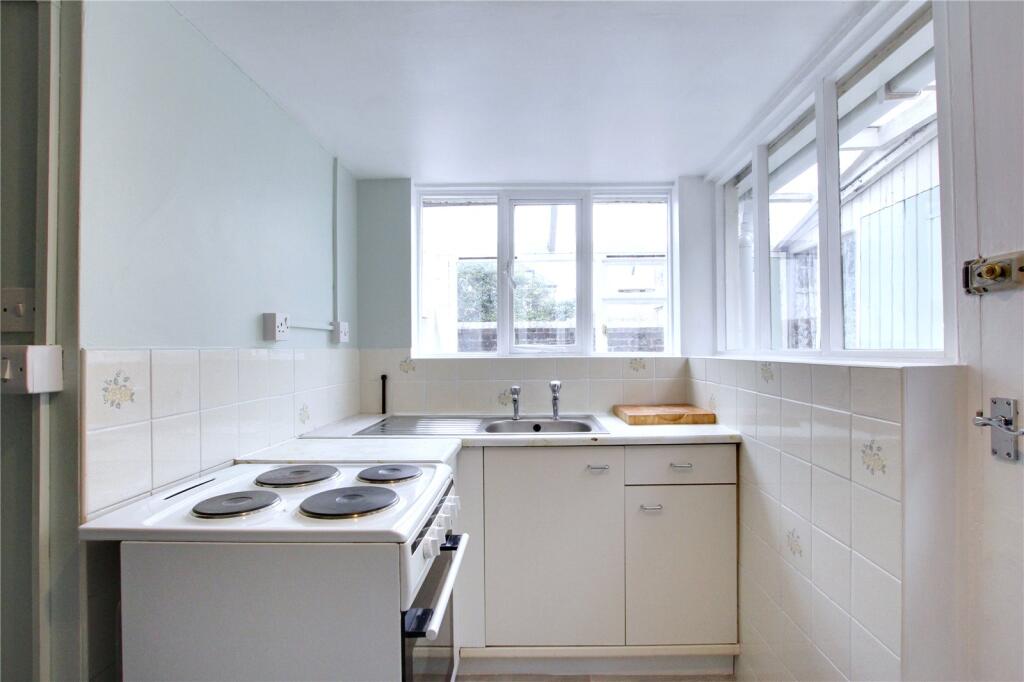 Apartment in Brighton - View 5