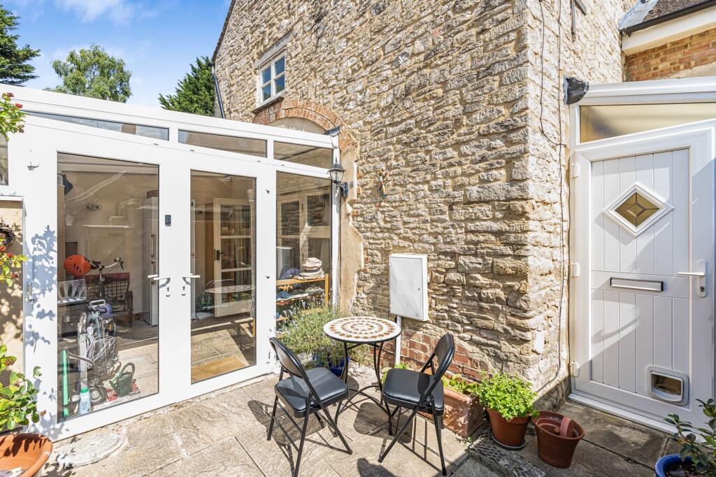Main image of property: Stables Cottage, West End, Witney, OX28