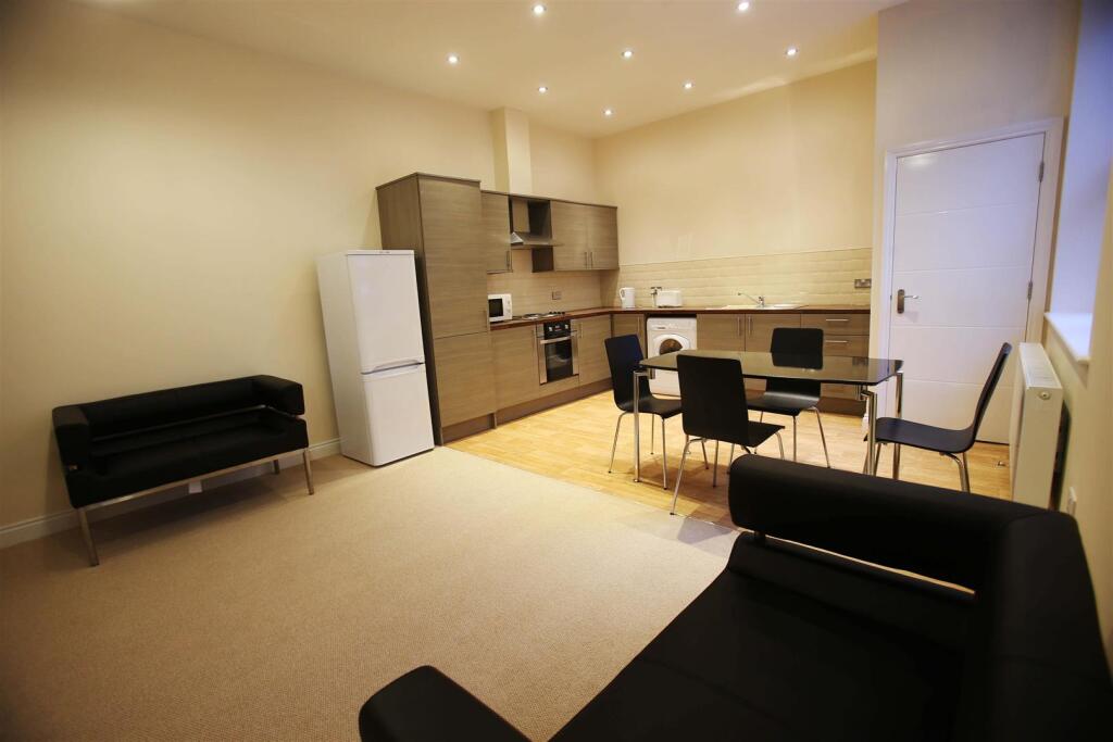 Main image of property: Casa Central, North Street East