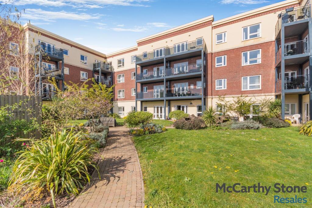 Apartment in Bromsgrove - View 2