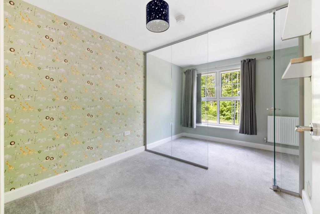 Apartment in Guildford - More
