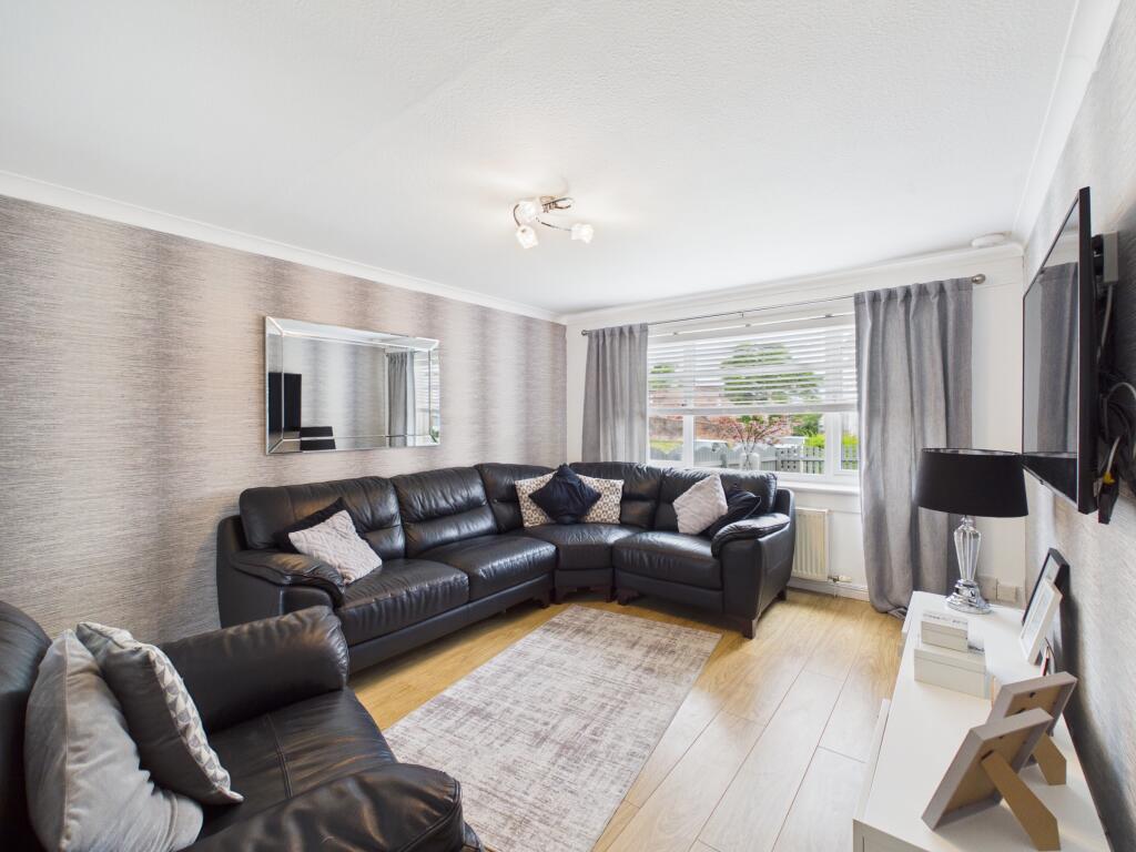 House in Motherwell, North Lanarkshire - View 4