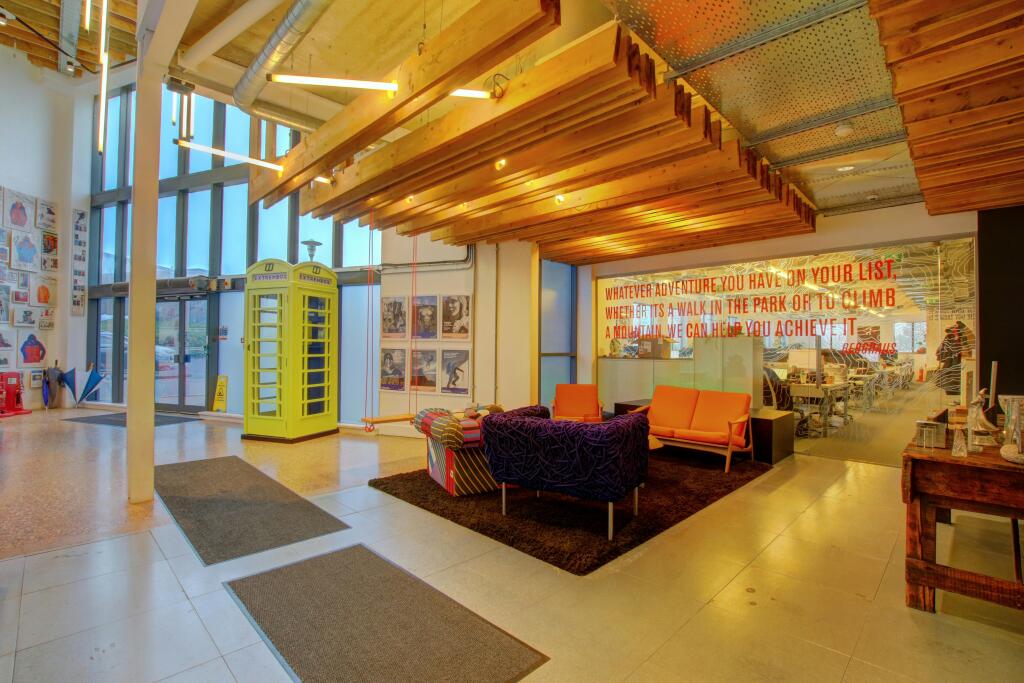 L7D_6565_6_7_Fusion-Interior.jpg