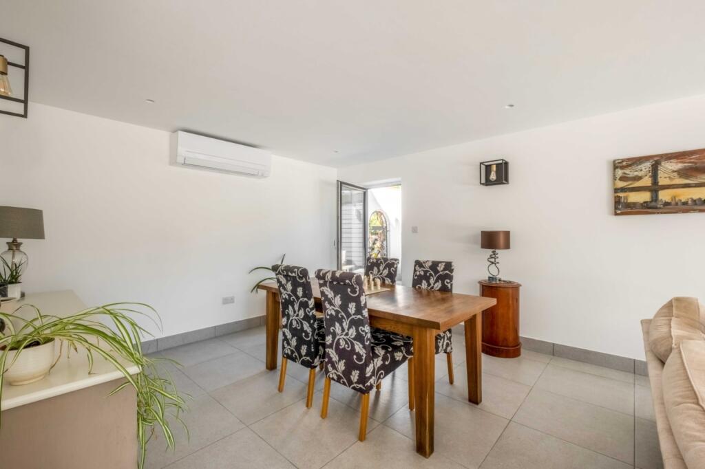 House in Maidstone, Thurnham - More