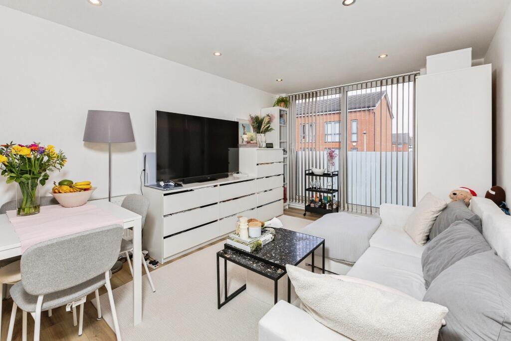 14 Midgham Way, Reading, RG2 photo 3