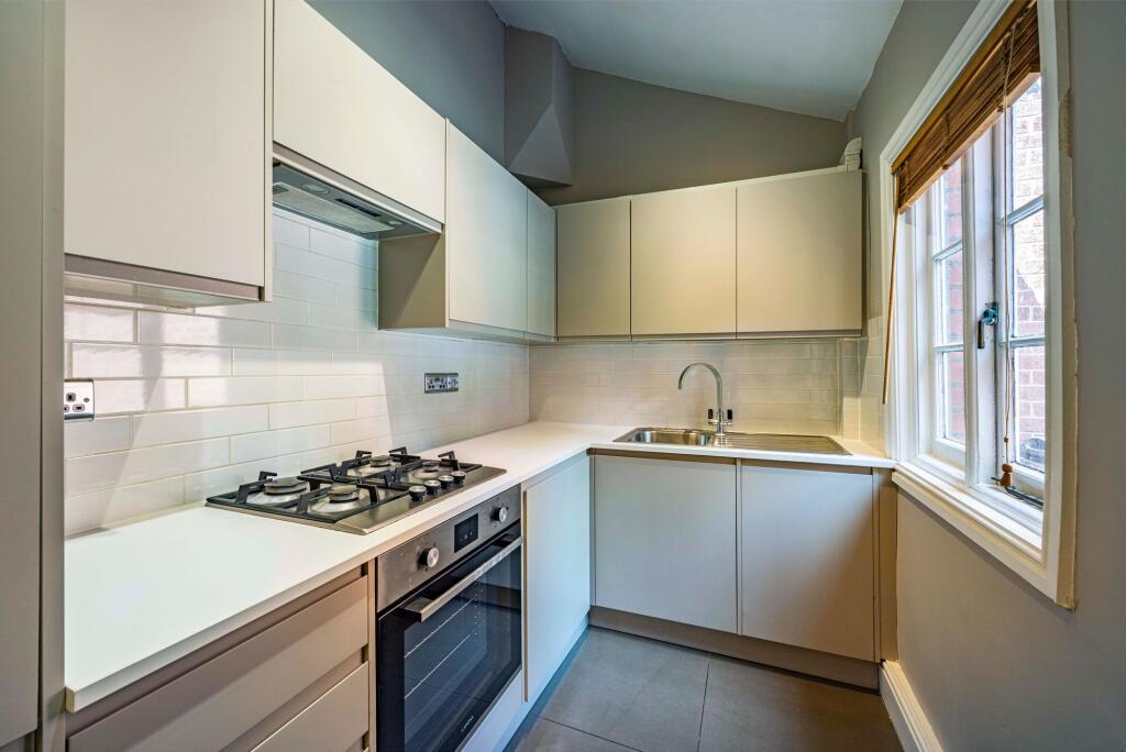 House in Nottingham - View 3