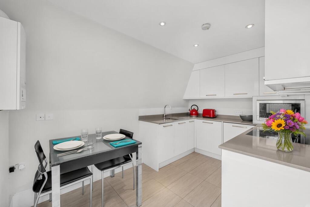 Apartment in London - View 4