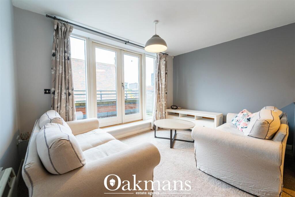Apartment in Birmingham, Jewellery Quarter - View 4