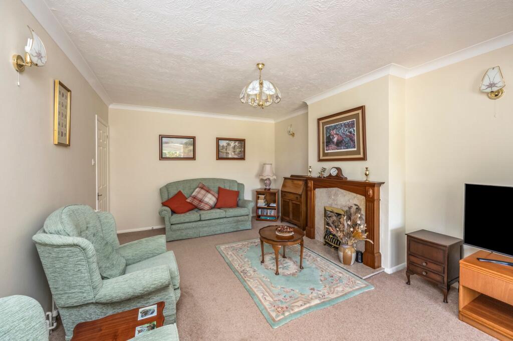 Dawn Crescent, Upper Beeding, BN44 photo 2