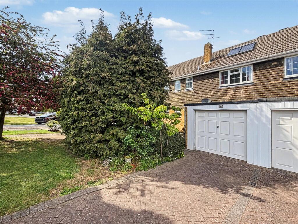 Main image of property: Oastview, Rainham, Gillingham, Kent, ME8