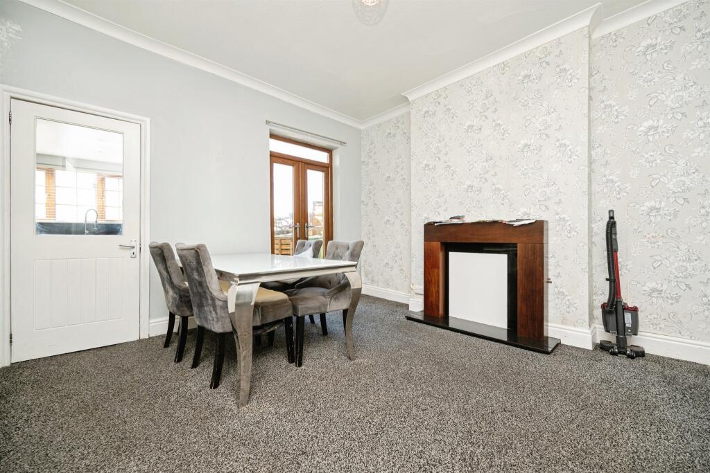 House in Dudley - View 5