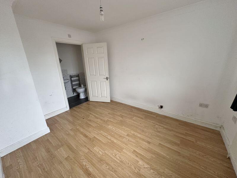 House in Thurrock, Essex - View 5