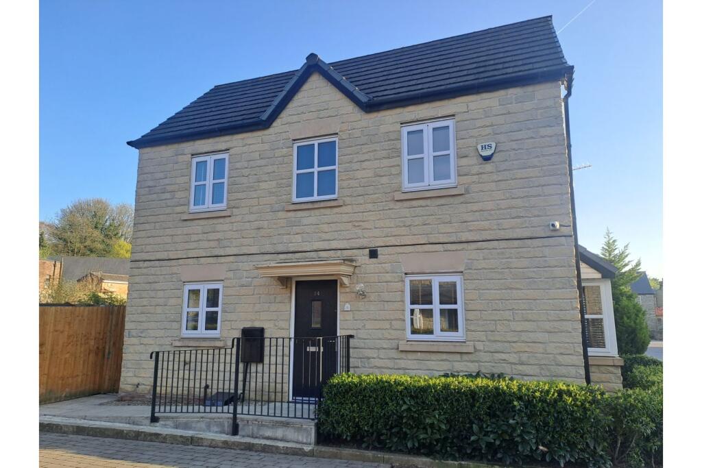 2-bed semi-detached on 14, Leat Place, Macclesfield, SK10, £320,000