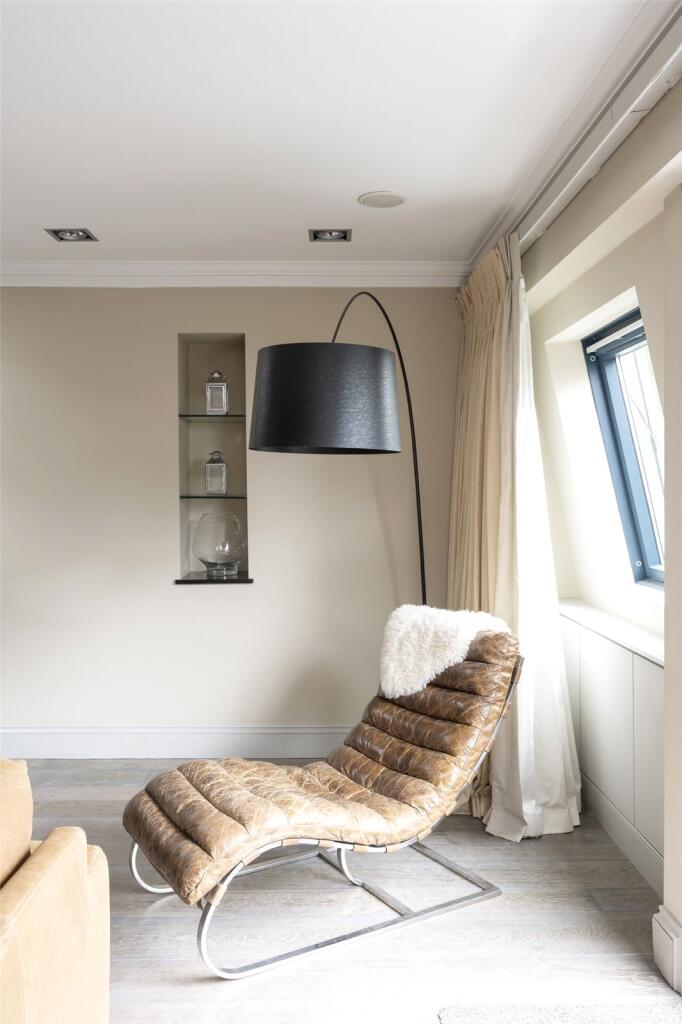 Apartment in London - More