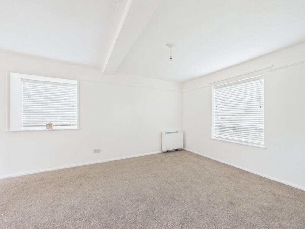 House in Tonbridge and Malling, Wouldham - More