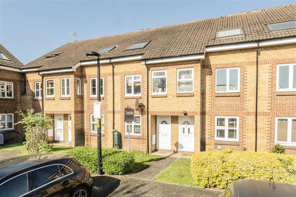 Main image of property: Abingdon Close, Bermondsey